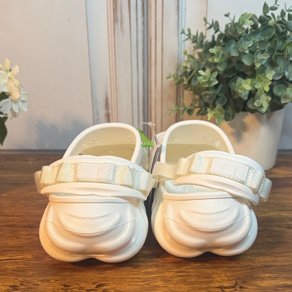 Crocs Echo Clog White | Chunky Platform Comfort Clogs | Unisex M4/W6 | NWT - Picture 5 of 10